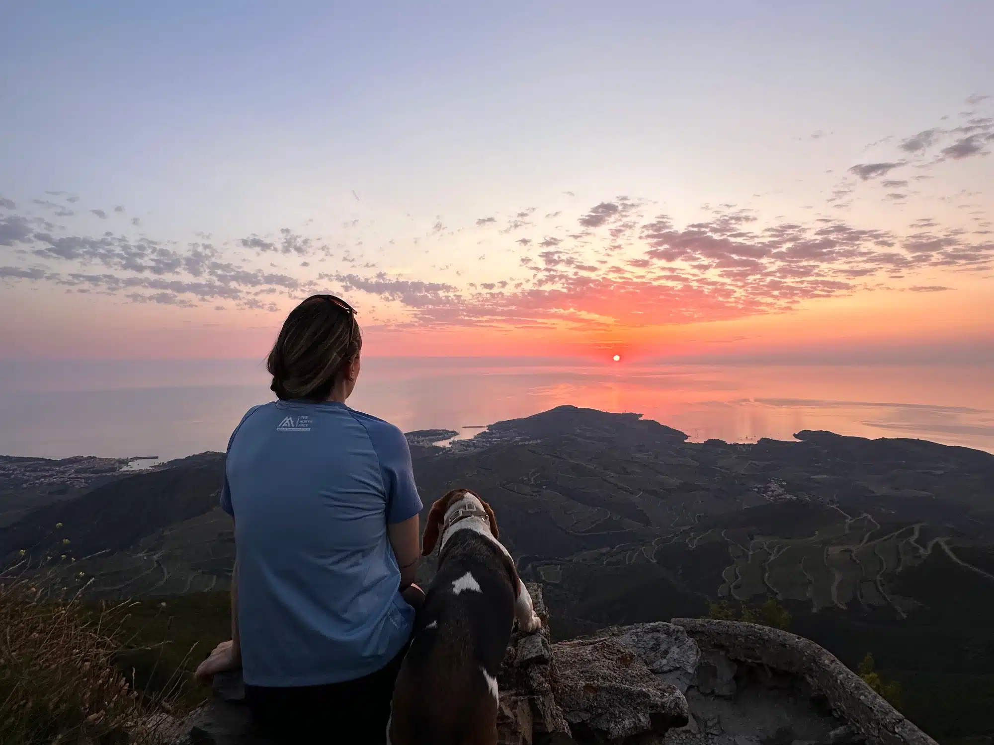 Lever de soleil depuis la tour madeloc, banyuls sur mer